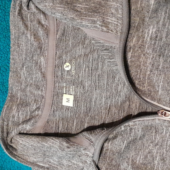 Jogging jacket - Picture 2 of 3